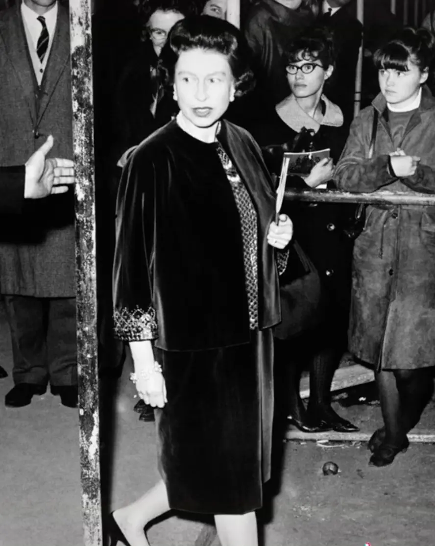 The Queen stayed out of the public eye later in her pregnancies.