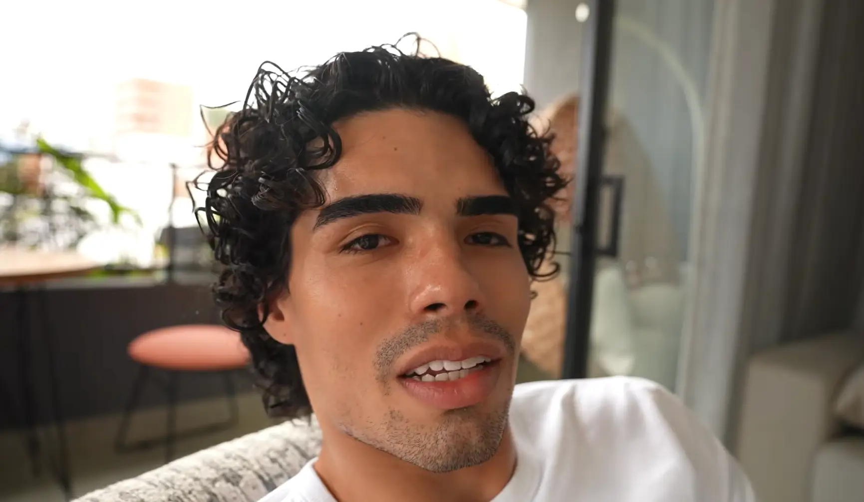 Manuel Enrique attempted to go 30 days without a single gram of protein (@manuelenriqueee/YouTube)