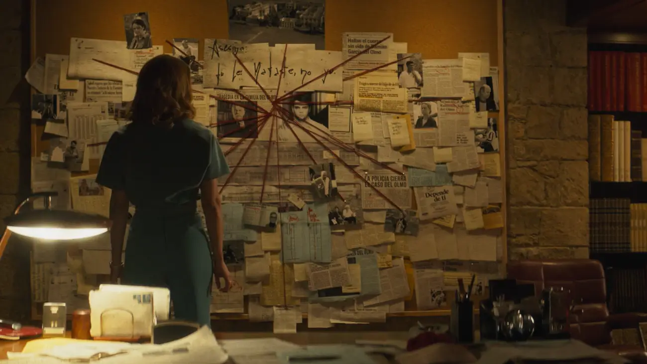 The film has been compared to 2010's Shutter Island.