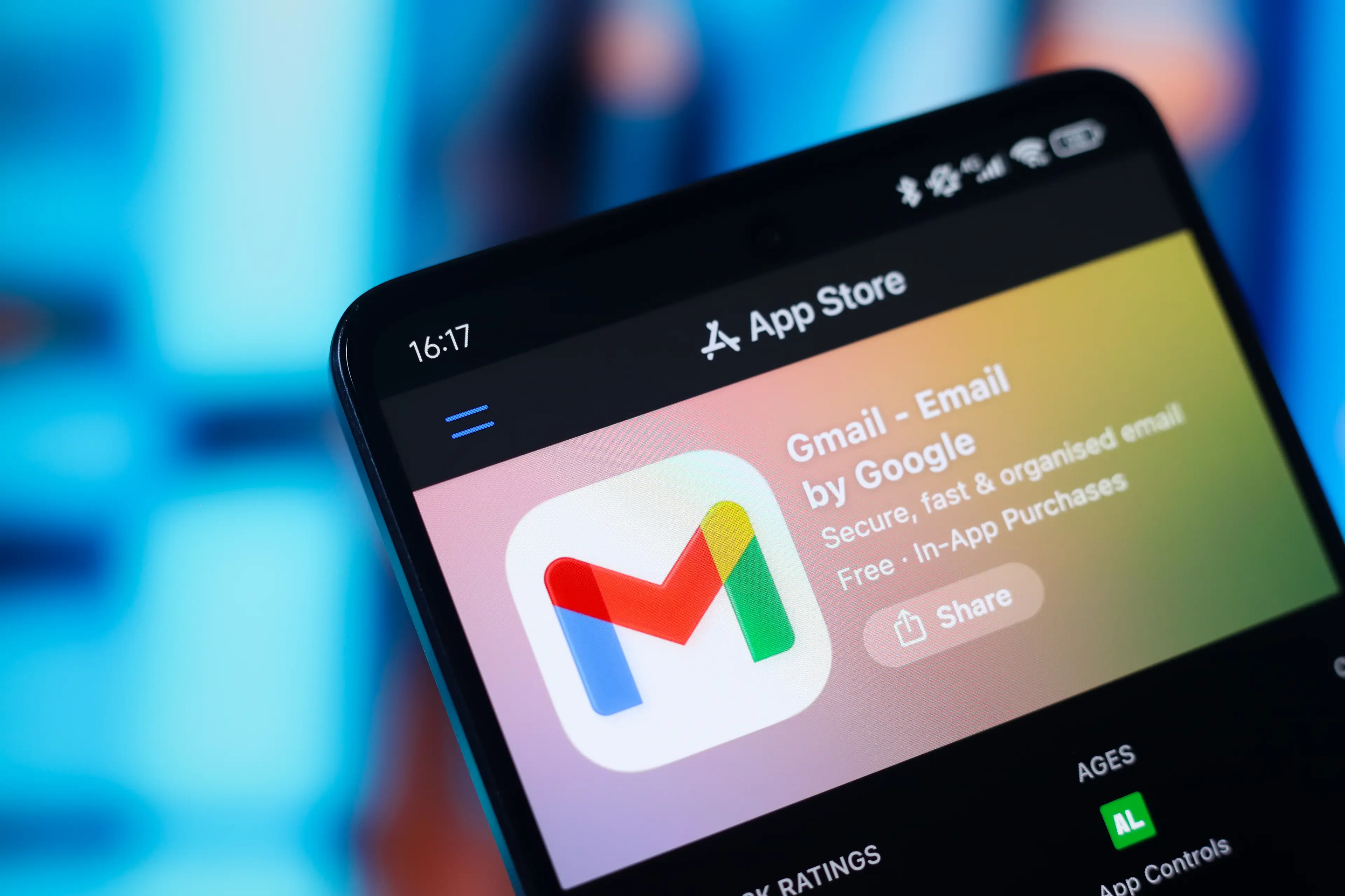 An official sounding text claiming to be from Google could see you lose access to your account (Thomas Fuller/NurPhoto via Getty Images)