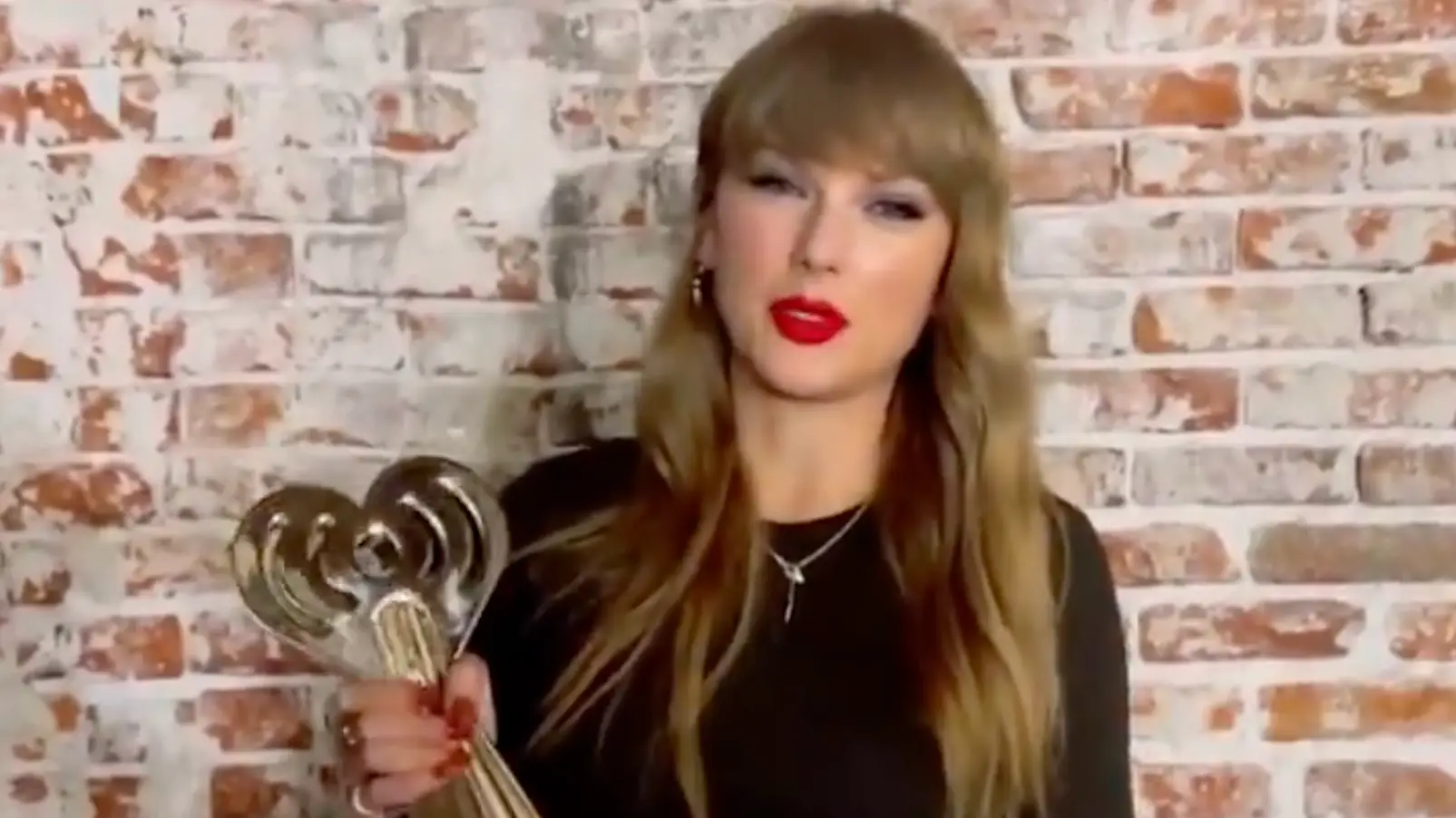 Fox/Twitter/@tswifterastour