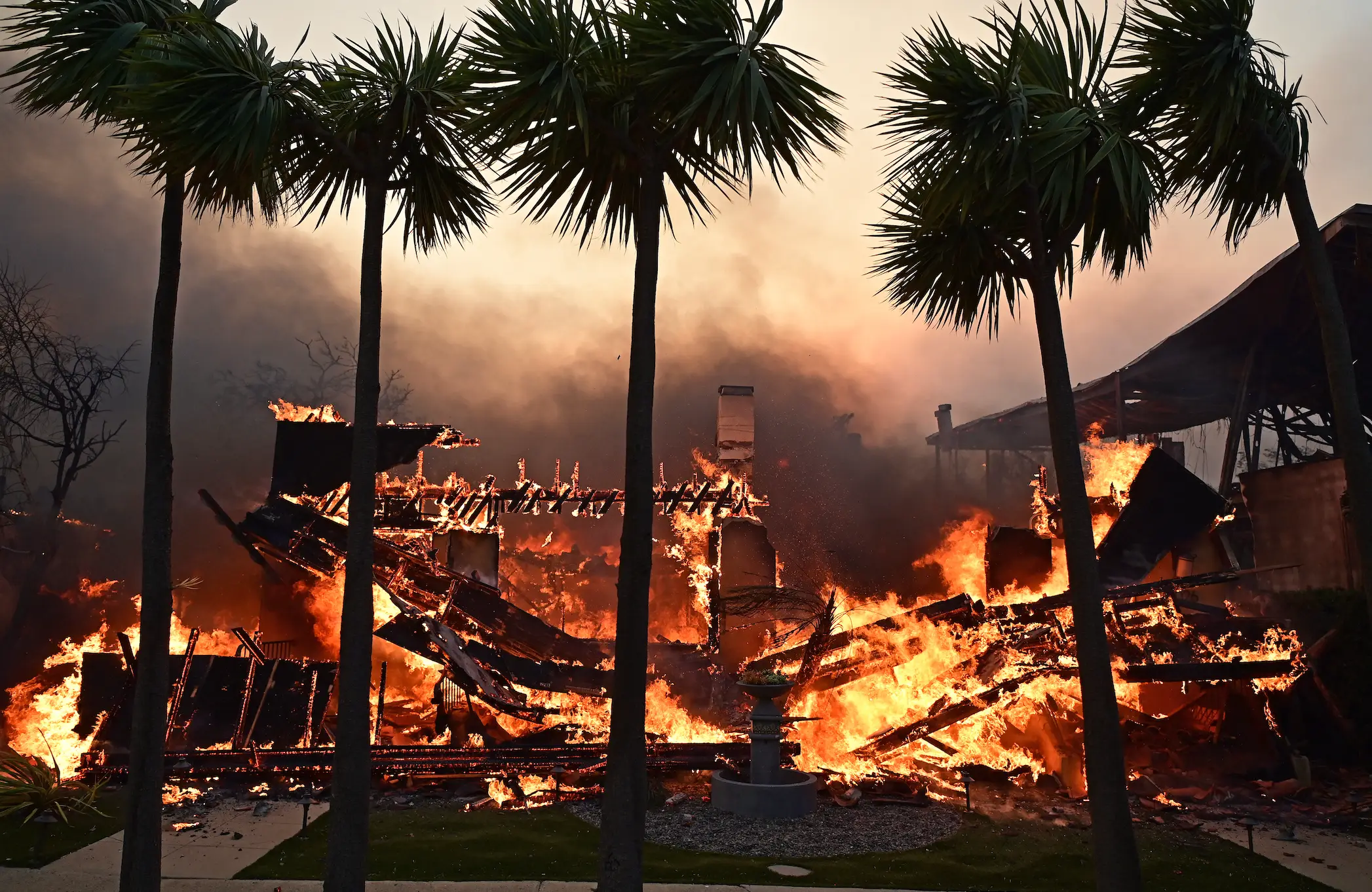 Insurers are not expected to cover all the wildfire costs(AGUSTIN PAULLIER/AFP via Getty Images)