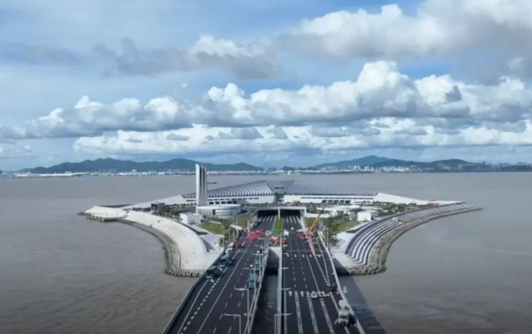 The project consists of two artificial islands too (CGTN)