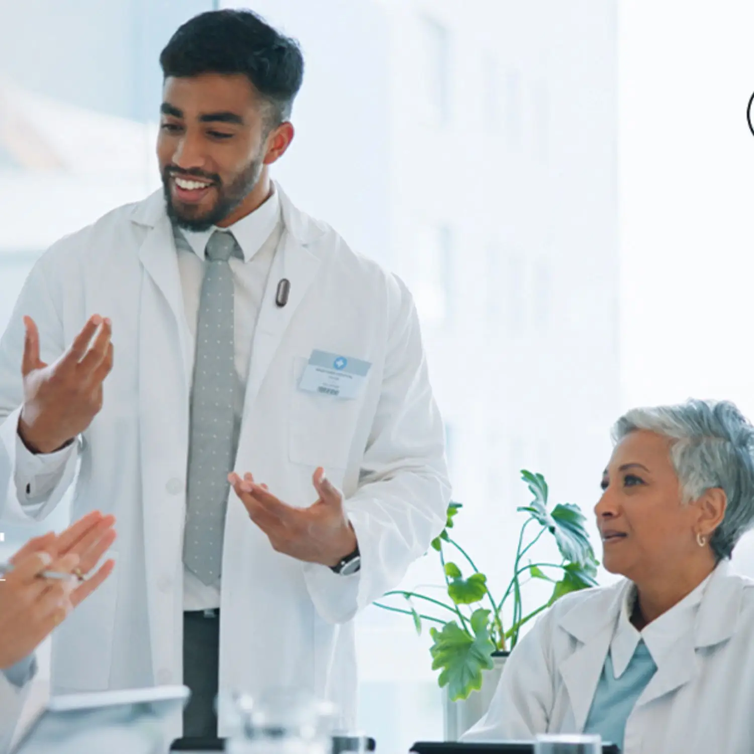 The device has a strong 4.3-star rating from Amazon shoppers (PLAUD)