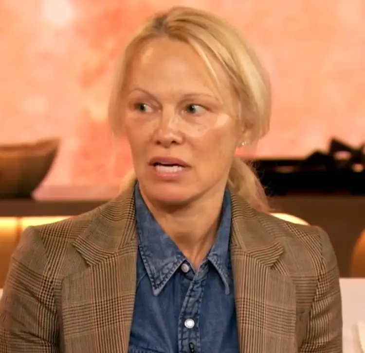 Anderson is inspiring others to bare their faces (The Drew Barrymore Show/ CBS)