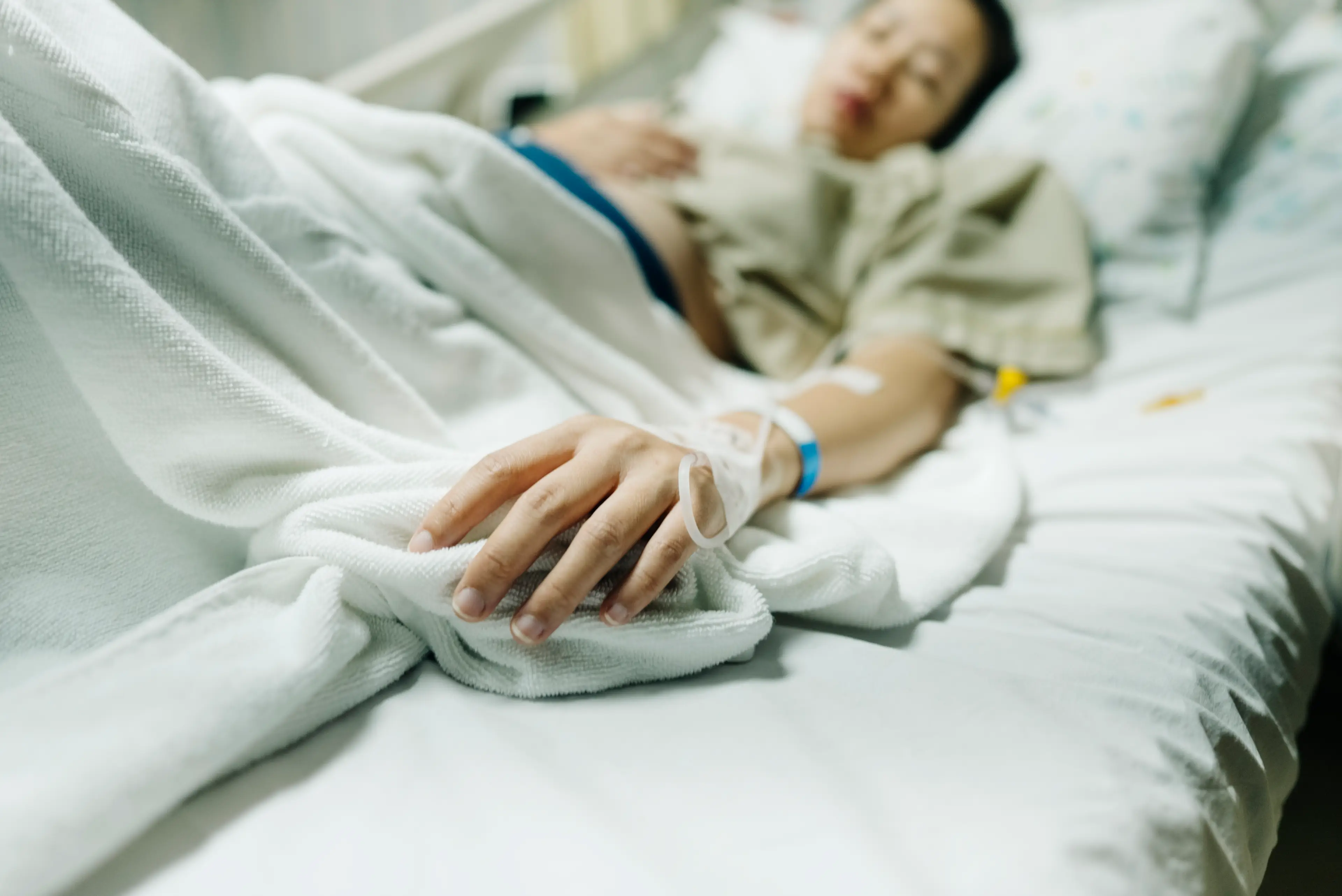 Hospice Nurse Julie has seen hundreds of people pass away (Getty Stock)