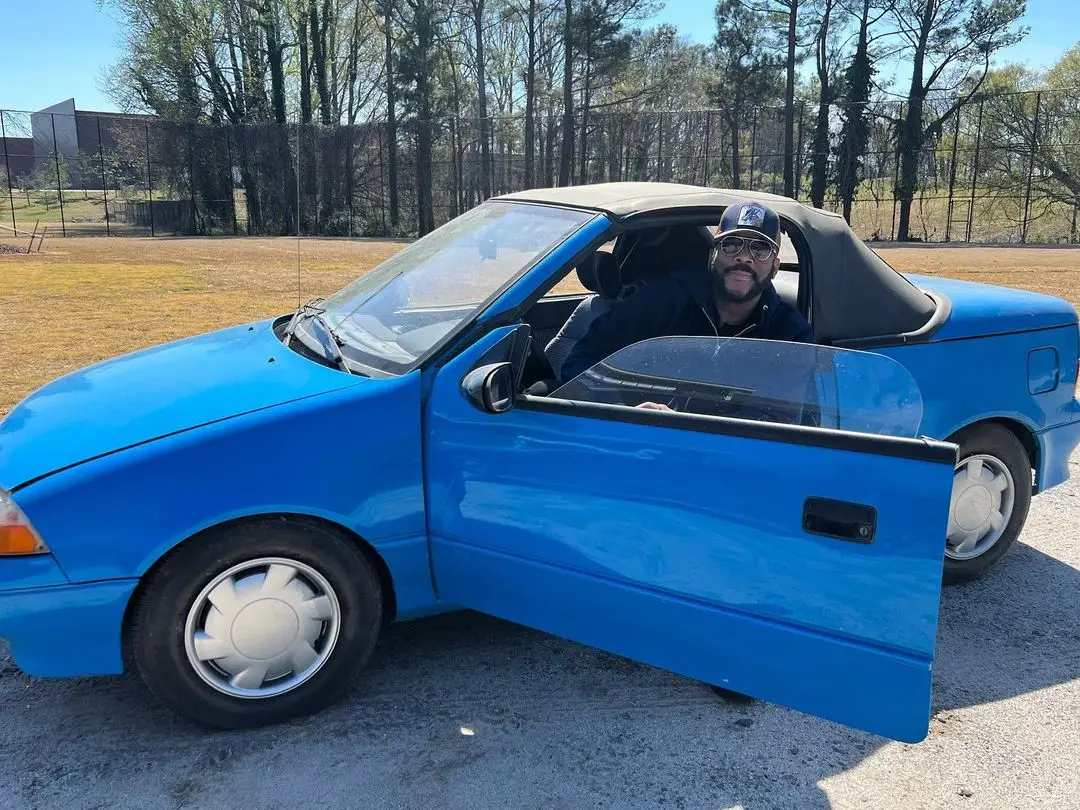 Tyler Perry was praised for being 'humble'.