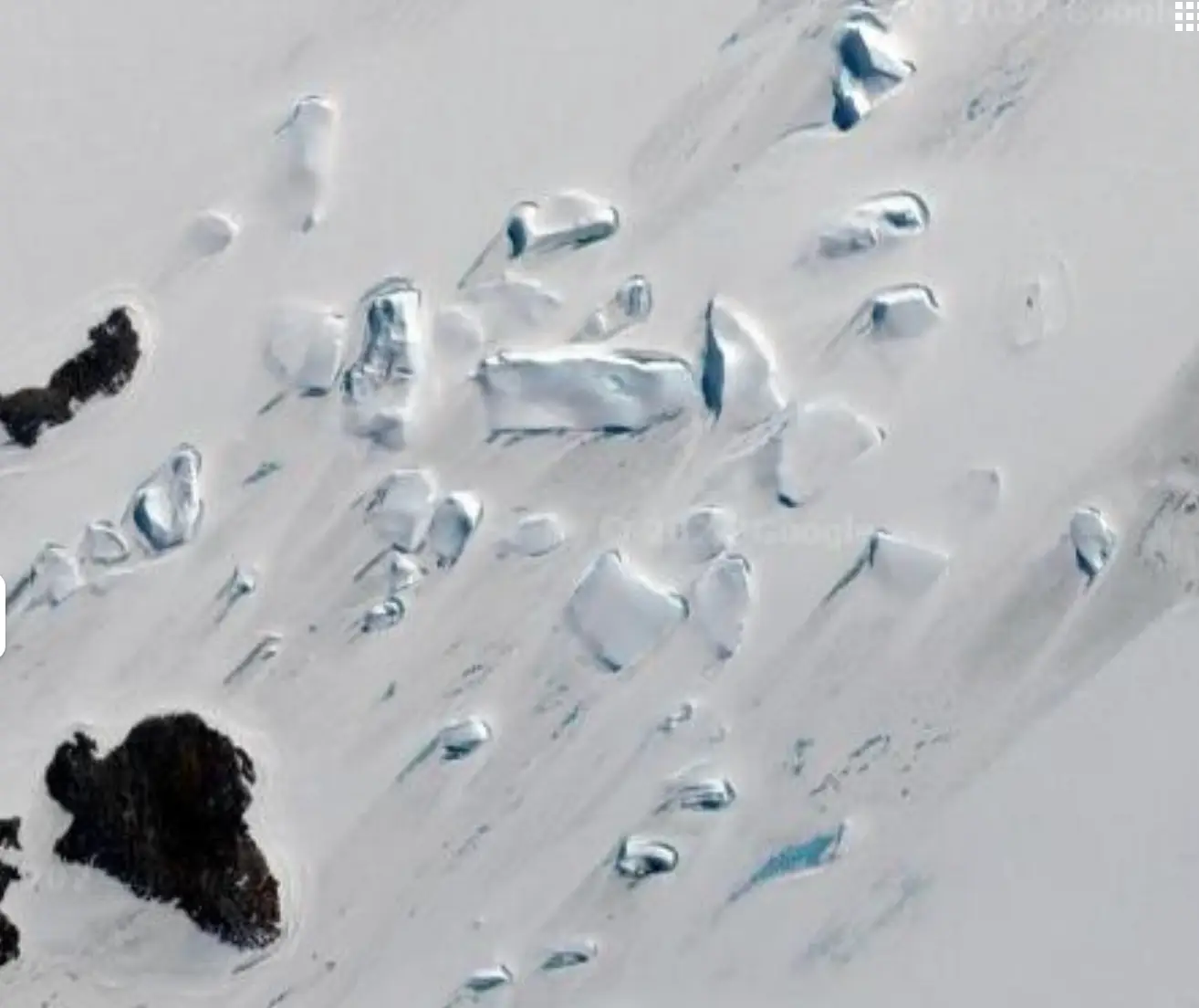 And would you look at that... more ice, snow and rocks in the Arctic(Google Maps)