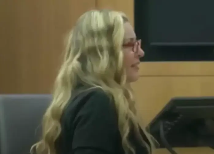 The judge cautioned Lori for her actions in court (Court TV)