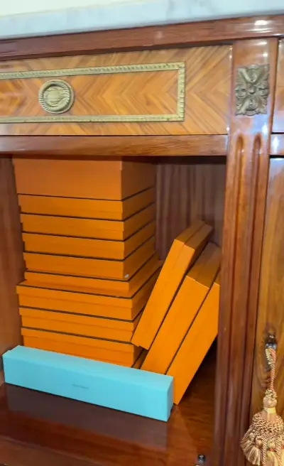 She discovered the expensive stack locked inside (itsamandadewitt/TikTok)