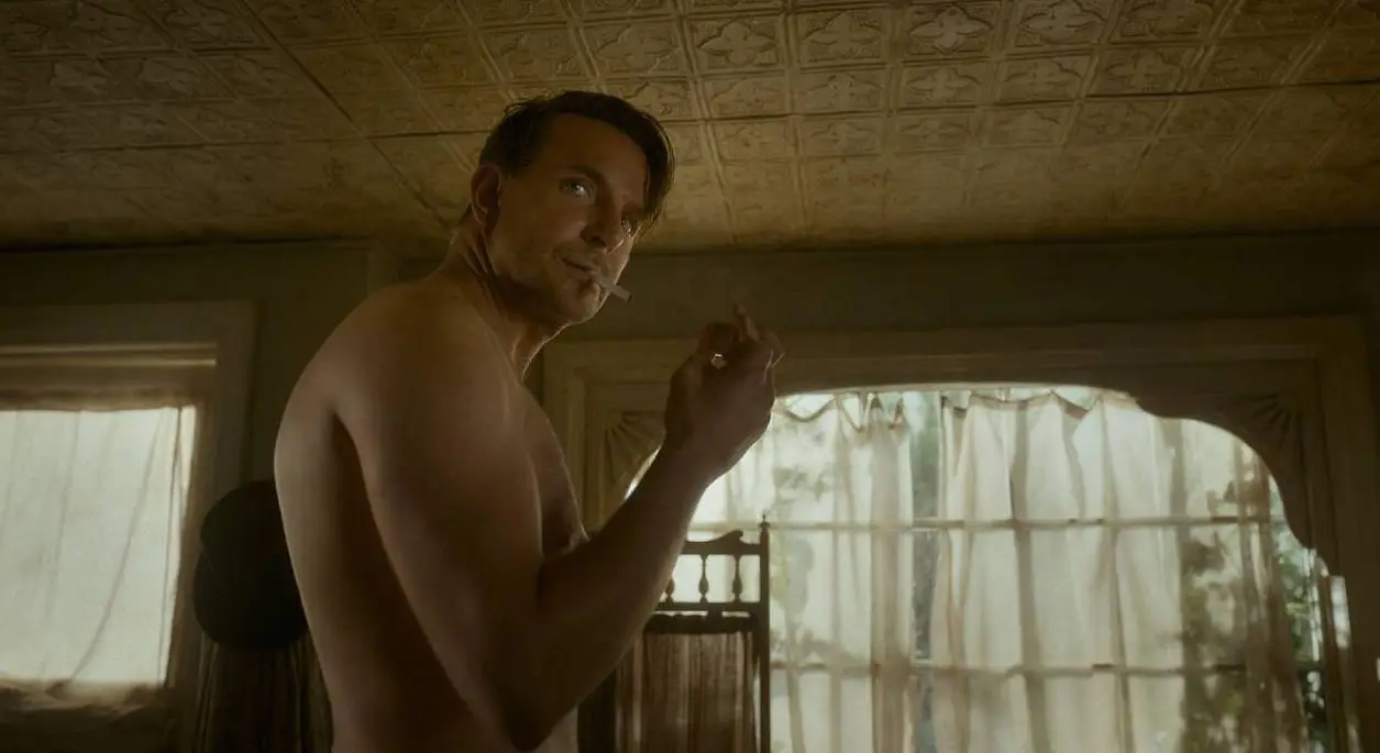 Bradley Cooper in Nightmare Alley (Alamy)