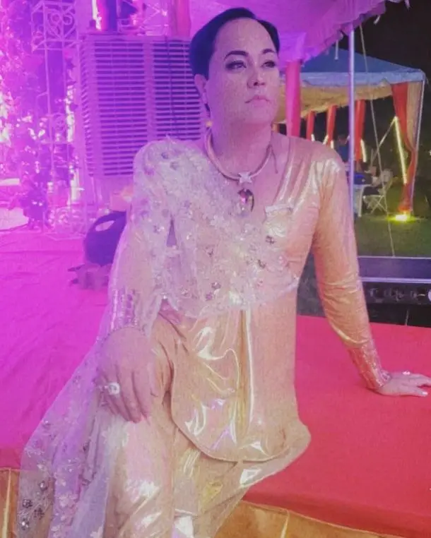 The attendant apparently refused to help Ghansham with his bag.