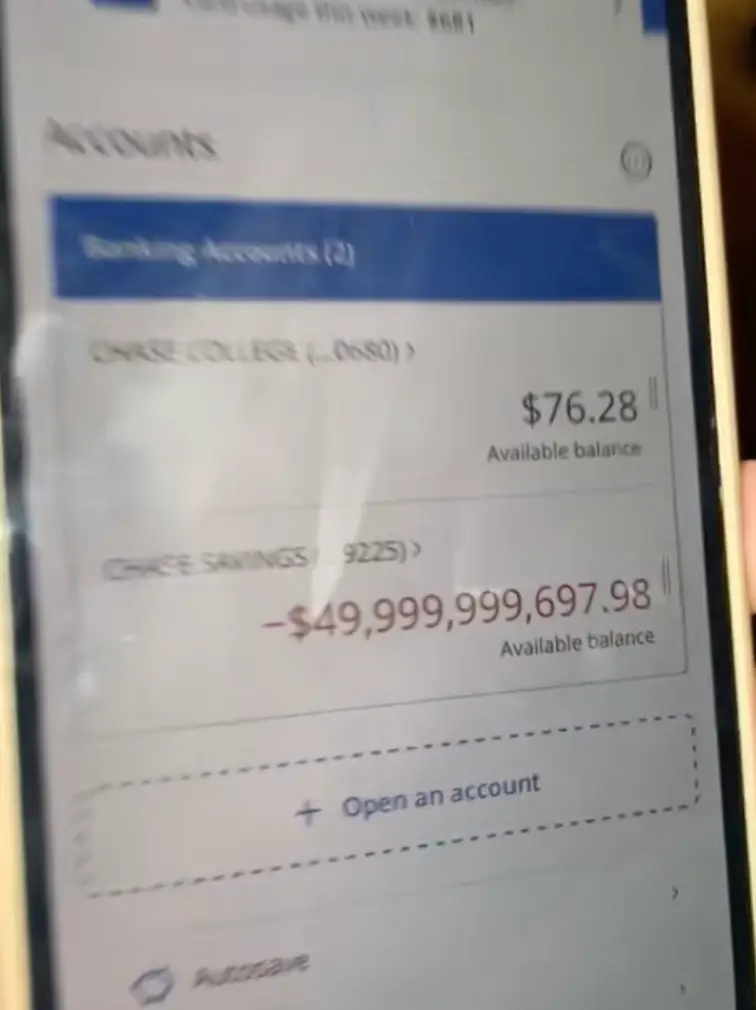 What would you do if you saw that on your phone? (TikTok/ @gabefloress)