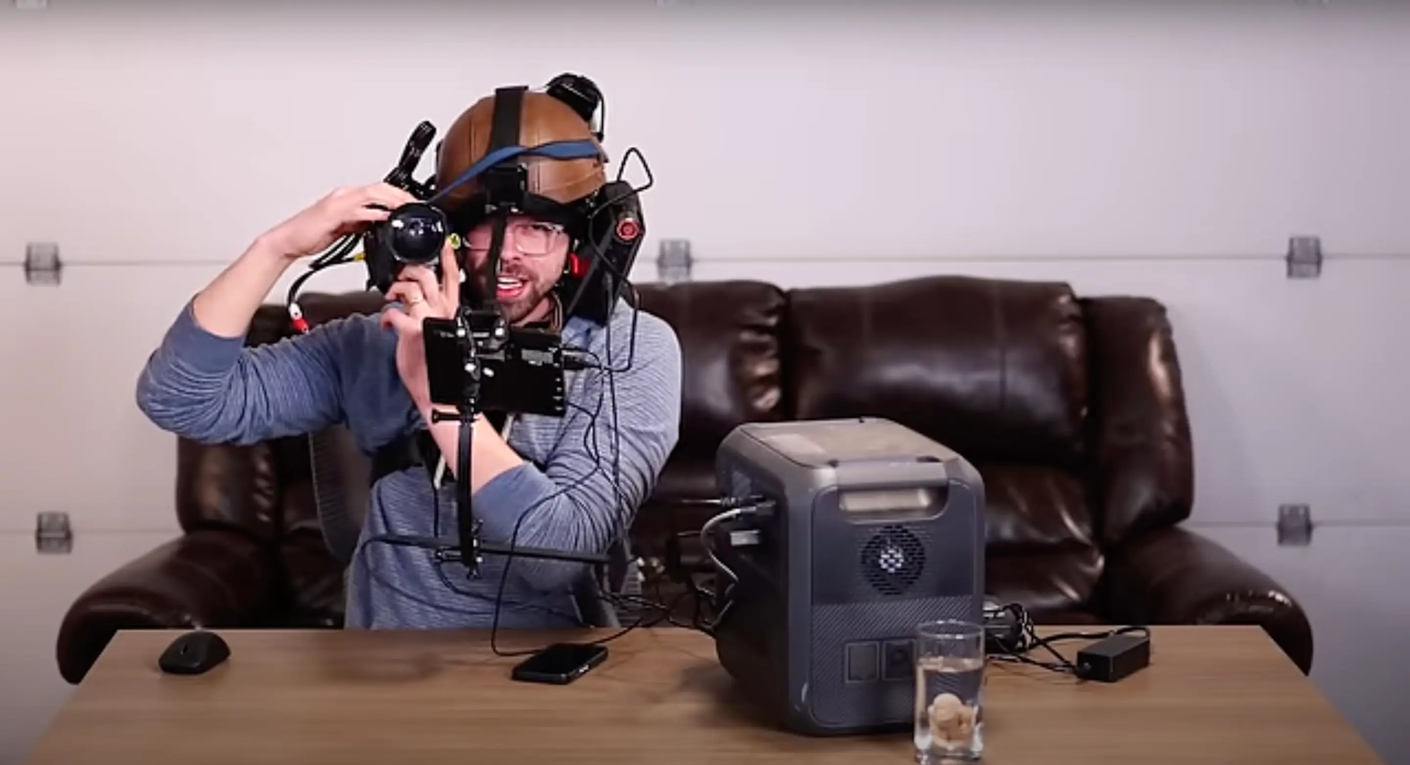 That battery doesn't look particularly mobile.