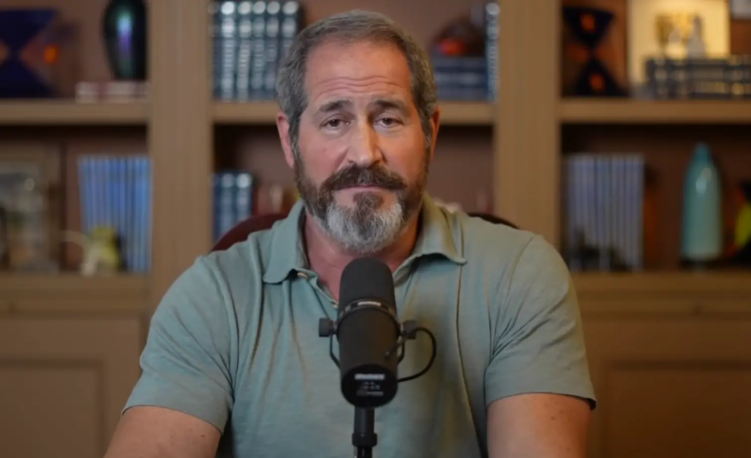 Dr. Jeremy London had a heart attack in 2022 (@drjeremylondon/YouTube)