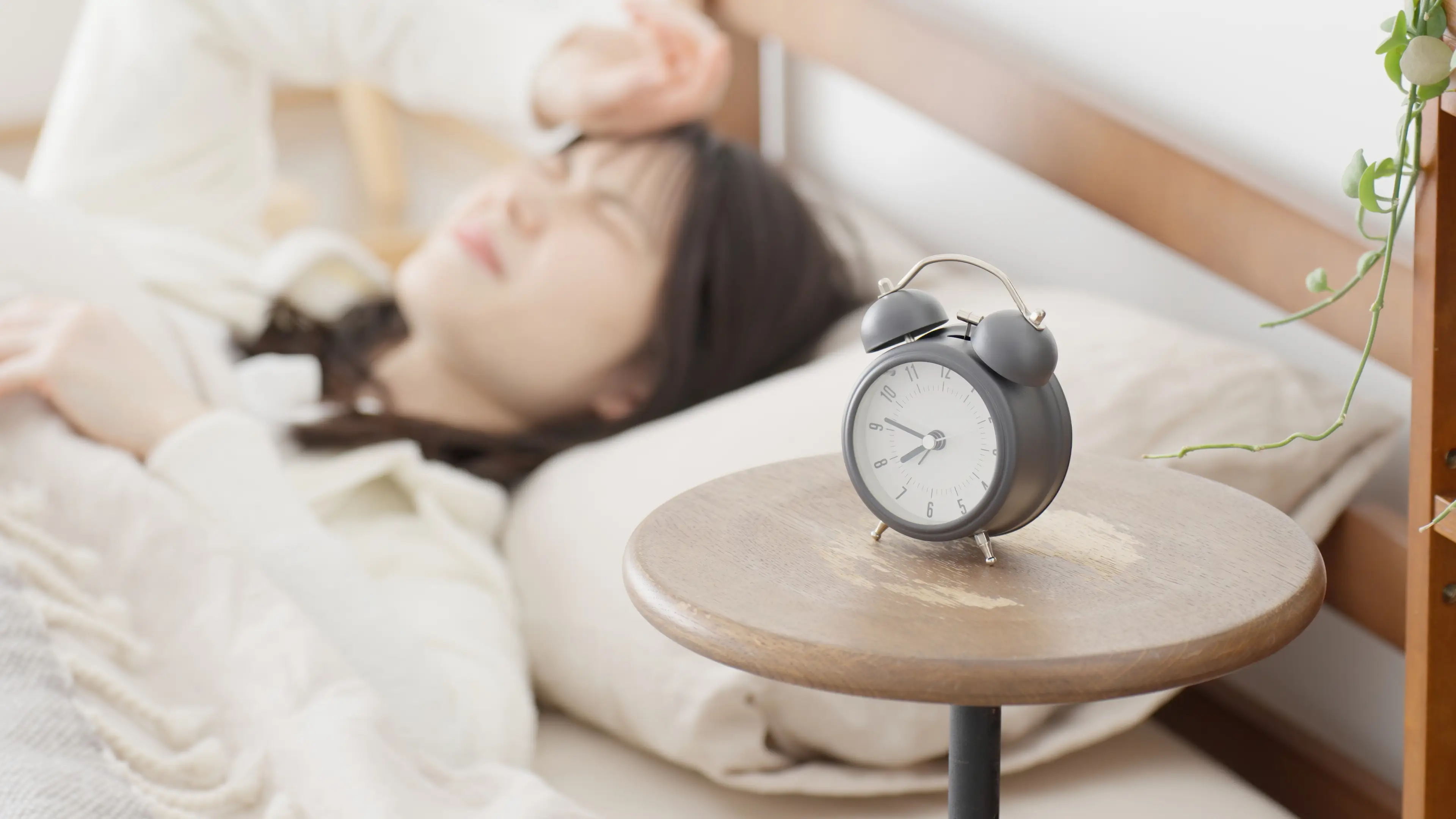 New research indicates that people who stay up late are more intelligent than early risers (mapo / Getty)