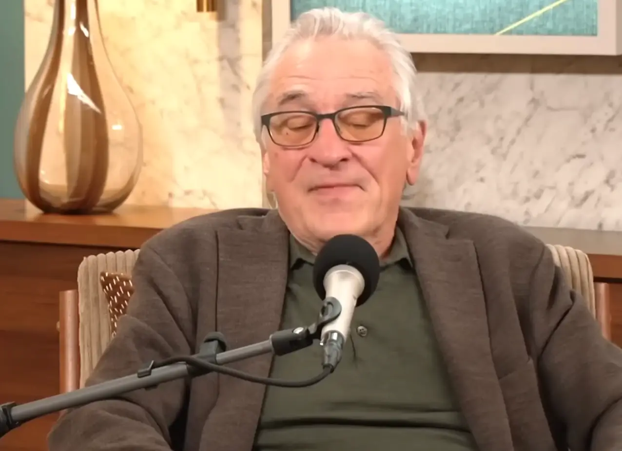 De Niro appeared to get a bit emotional (YouTube/ MS NOW)