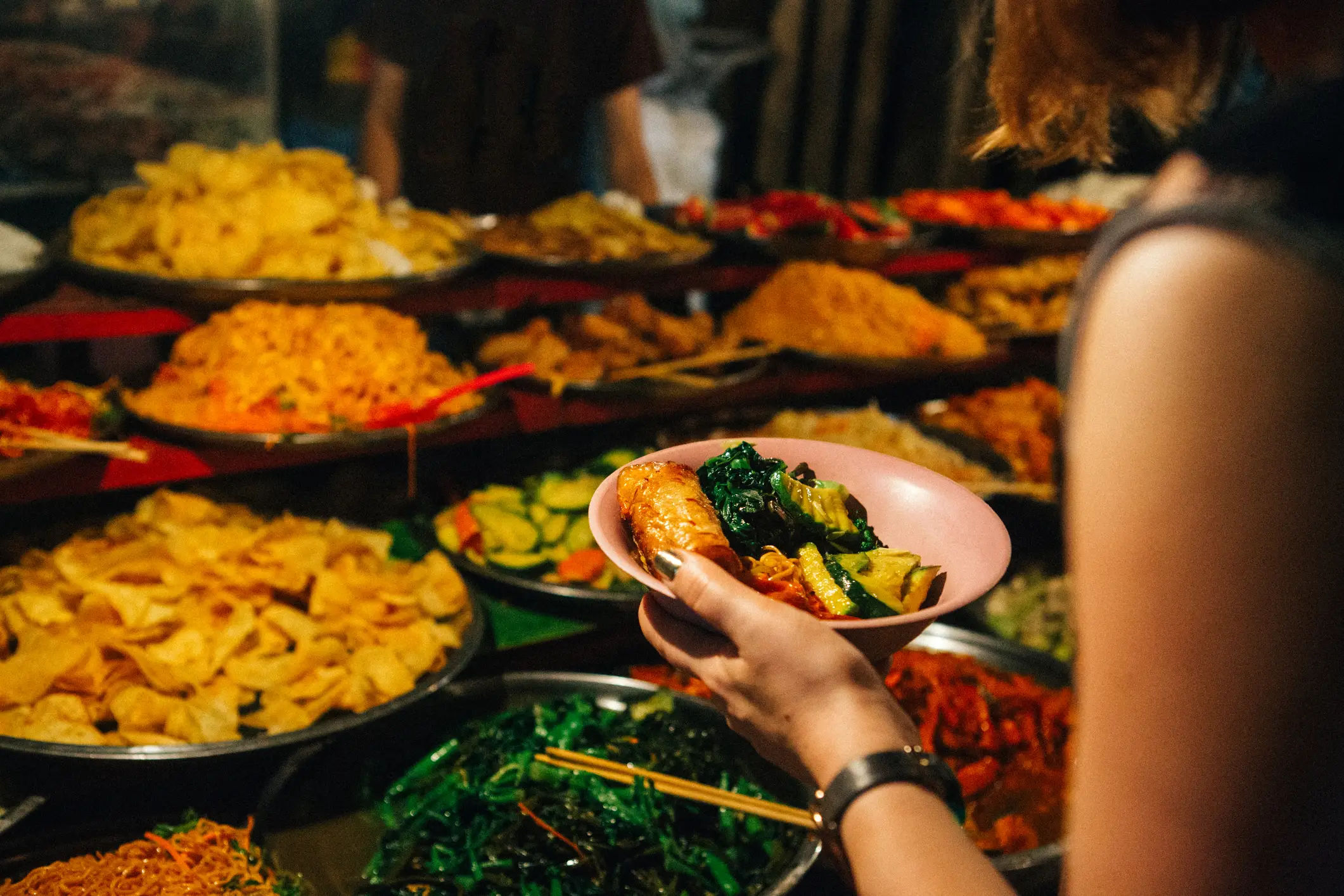 Be careful about food preparation (Andreia Takeuchi / Getty Images)