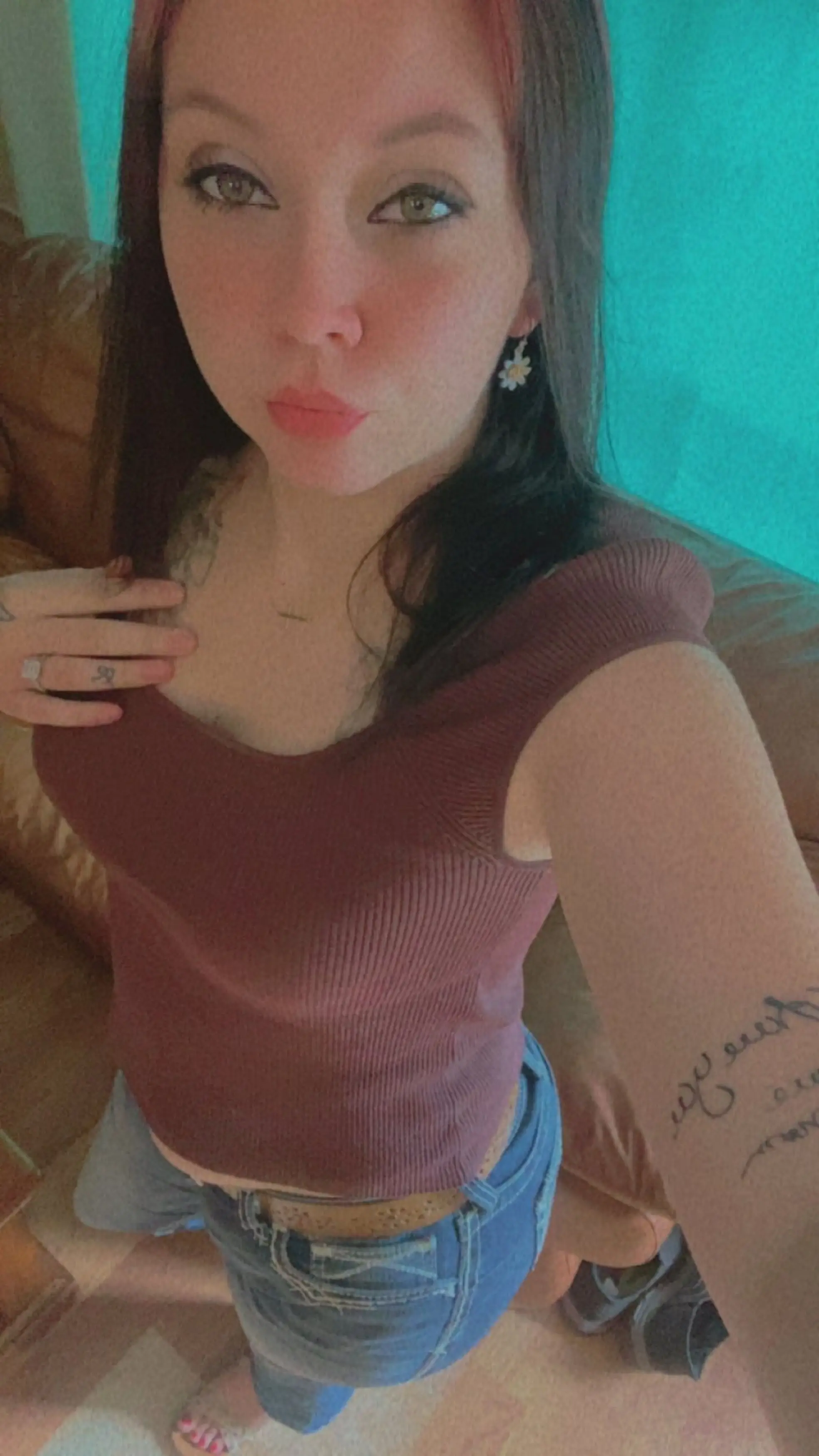 Cloey is now stressing that people 'put down the vape' after having almost died as a result of the habit (Kennedy News and Media)