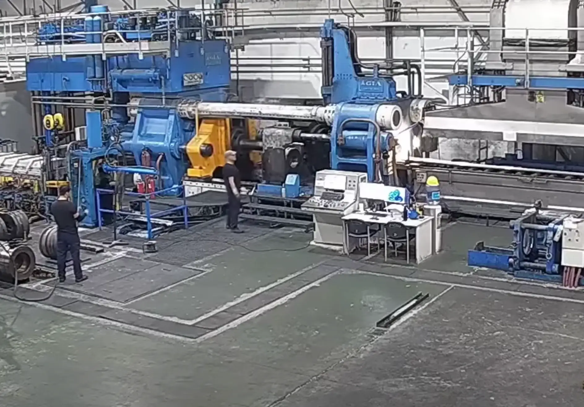 The incident happened in Spain in June 2022 and has repeatedly done the rounds on social media.