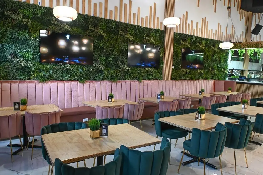 The assistant manager and co-owner have addressed the backlash (Instagram/blissrestaurantstl)