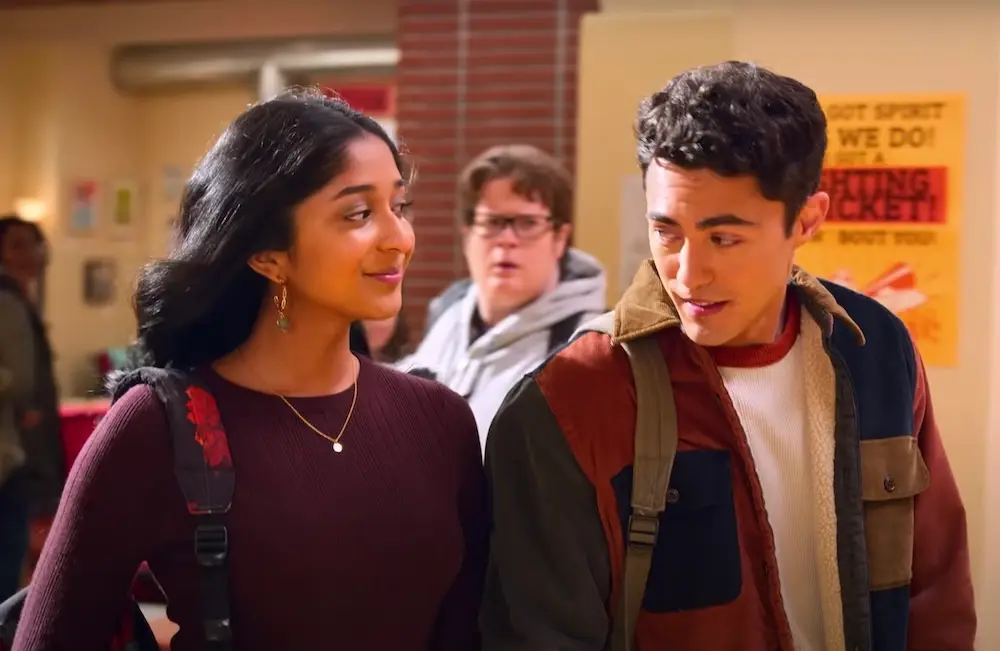 Some fans have questioned the age gap between Maitreyi Ramakrishnan and Darren Barnet (Netflix) 