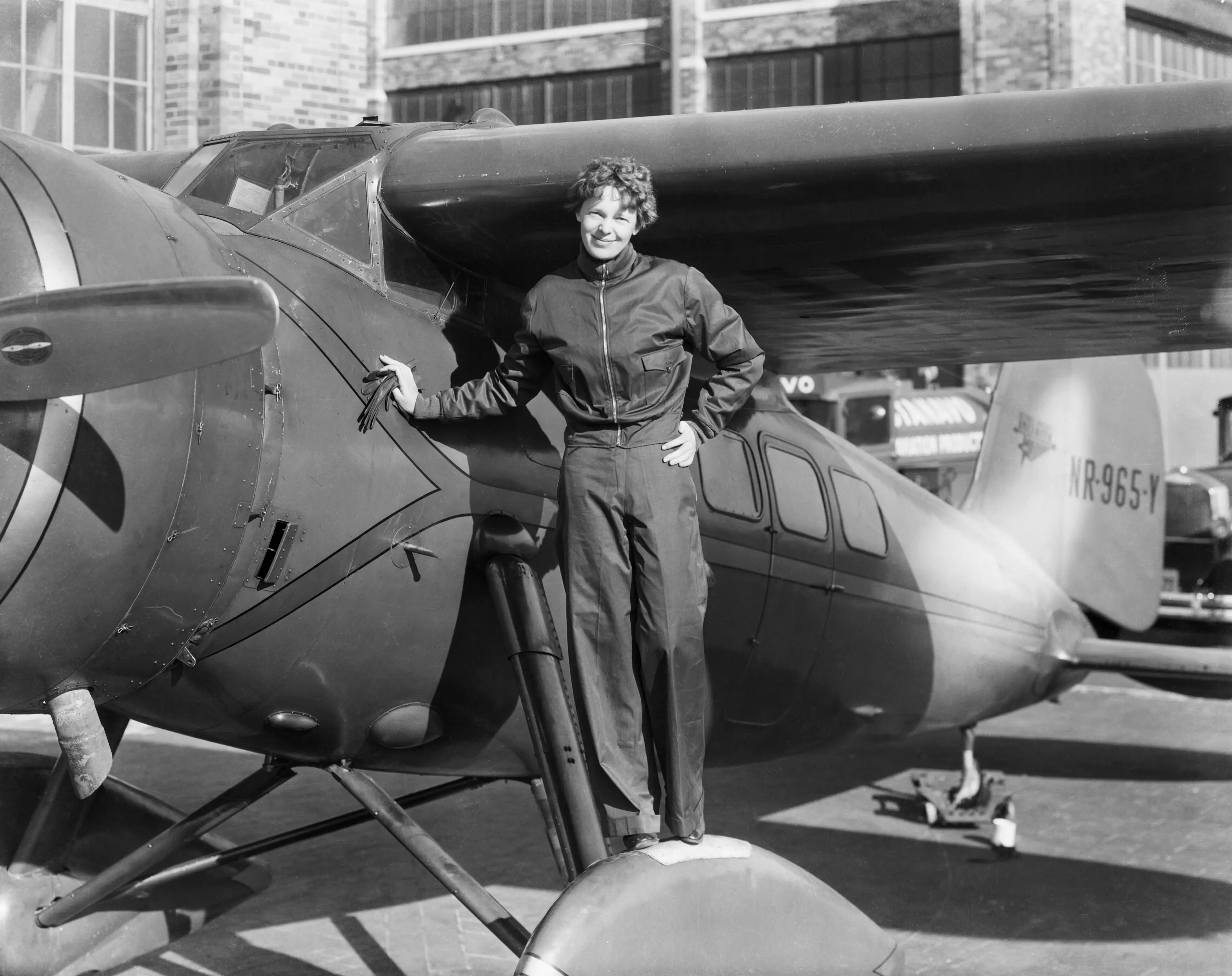 Earhart wanted to be the first person to fly around the world (Bettmann/Getty Images)