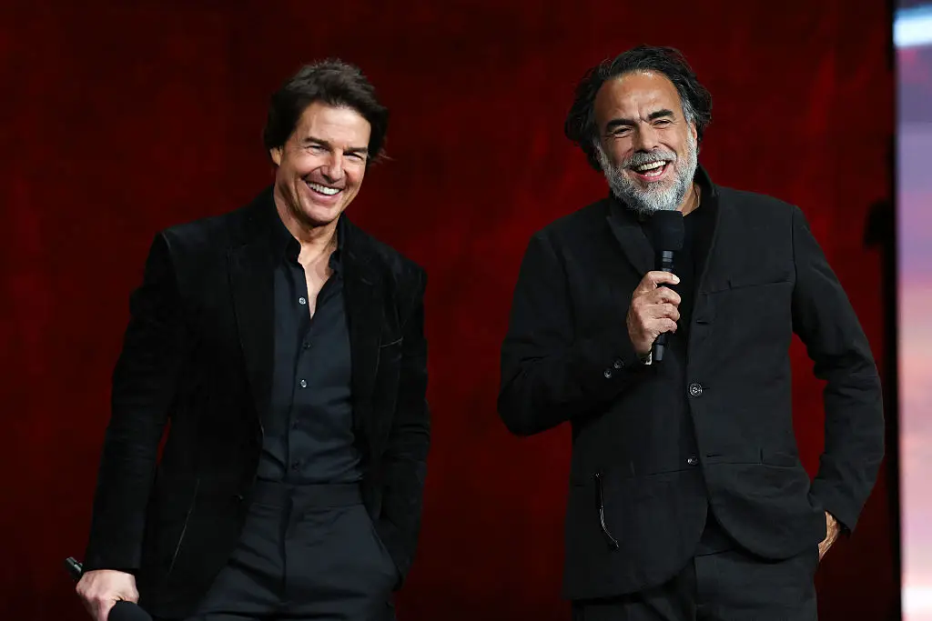 Tom Cruise with Digger director Alejandro González Iñárritu (VALERIE MACON / AFP via Getty Images)