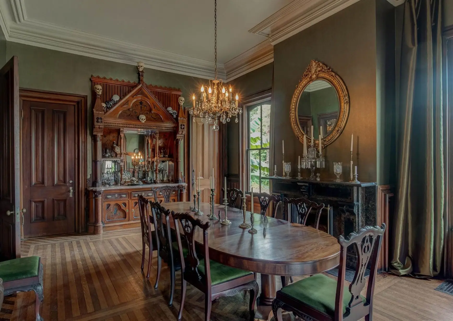 The estate agents assure us nobody's been levitated in the dining room for a while.