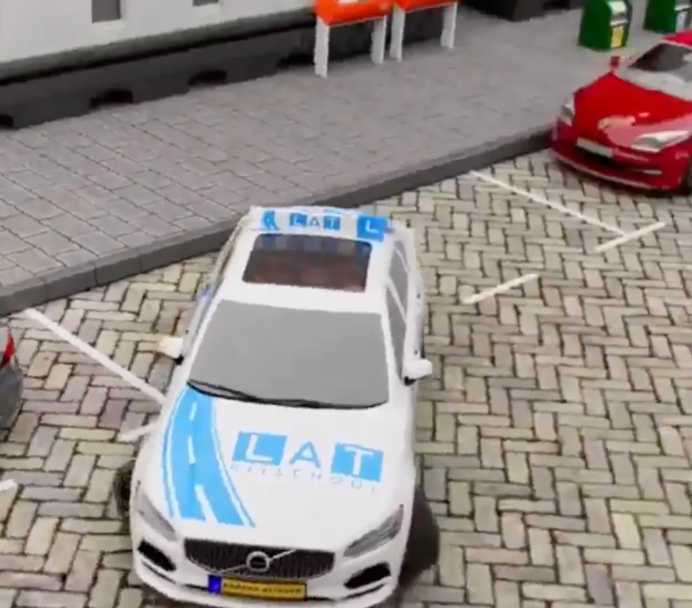 It is oddly satisfying to see perfect parking (Learn Something)