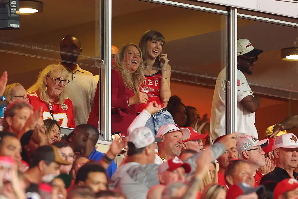 Taylor Swift cheered on Kelce with her mom and mother-in-law (Photo by David Eulitt/Getty Images)