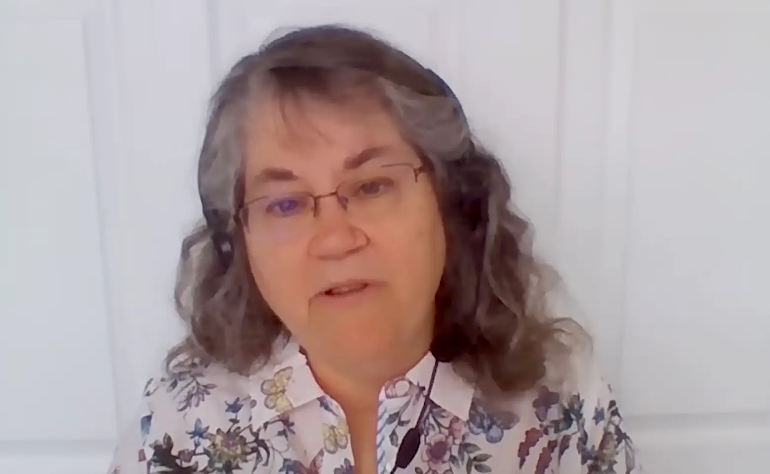 She has opened up about what she saw after her body collapsed. (YouTube/God's Voice Today and Vladimir Prokhnevskiy)