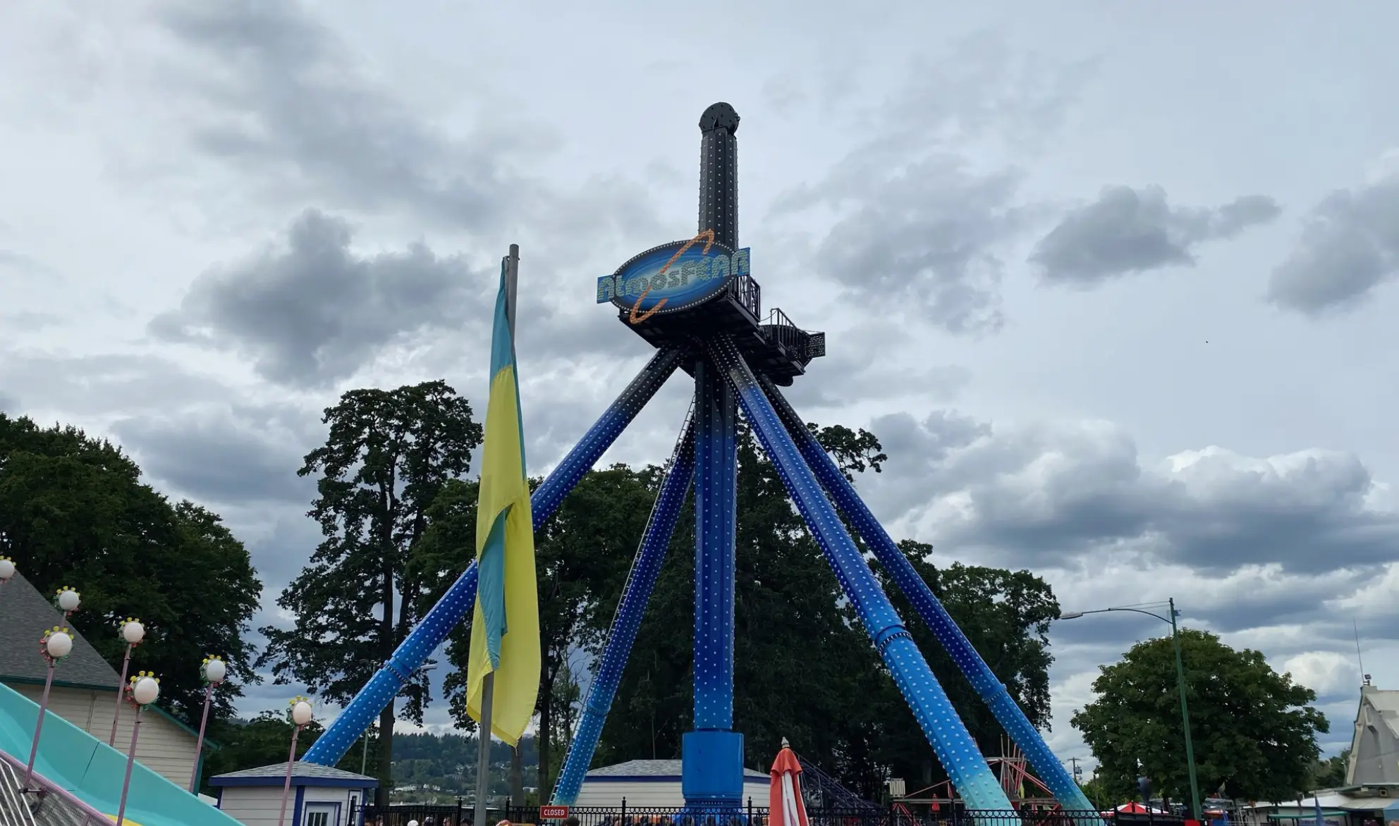 The ride has malfunctioned. (X/@PDXFire)