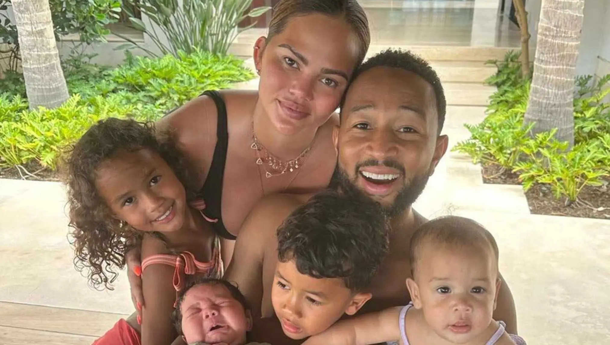 The TV star shares four children with her husband, John (chrissyteigen/Instagram)