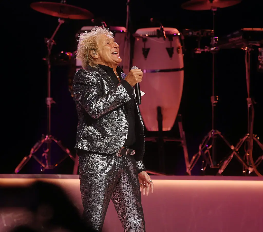 The star has canceled numerous gigs this year. (John Medina/Getty Images)