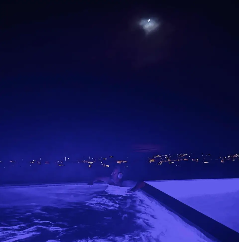 Perry shared a picture of himself in his pool just days before his death (Instagram/@mattyperry4)