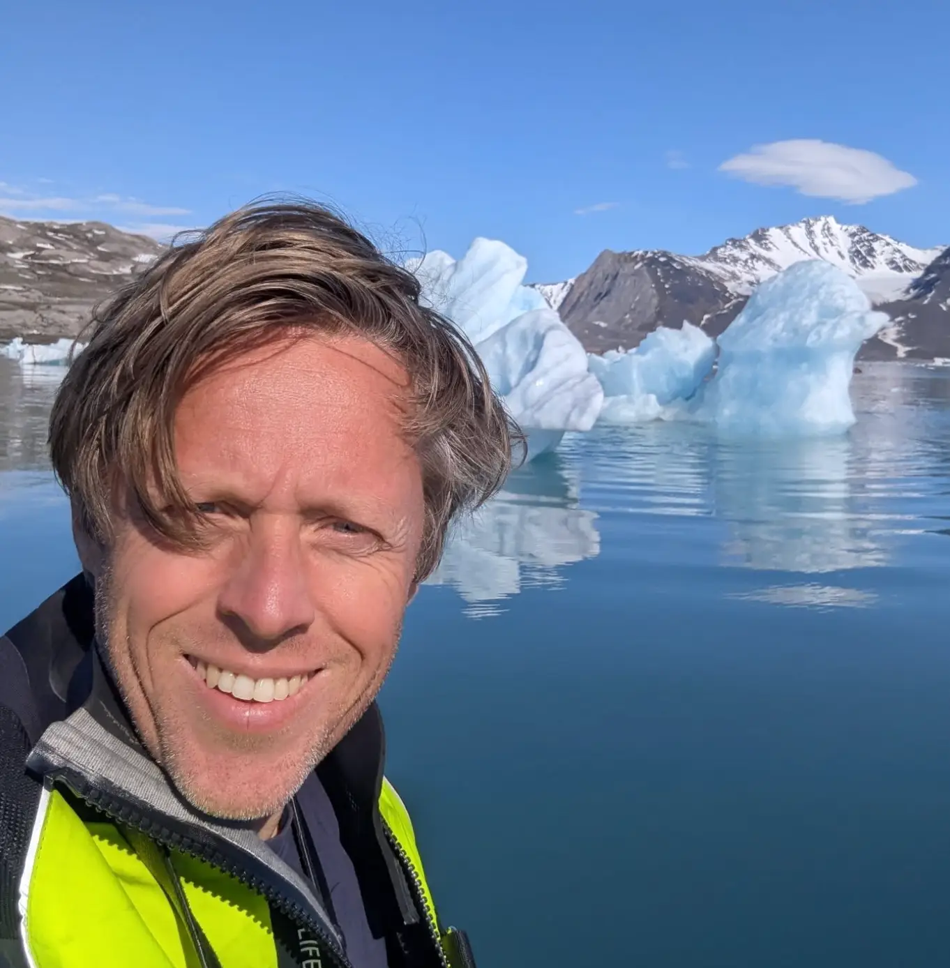 Gunnar Garfors pictured in front of the glacier Blomstrandbreen (@garfors/Instagram)