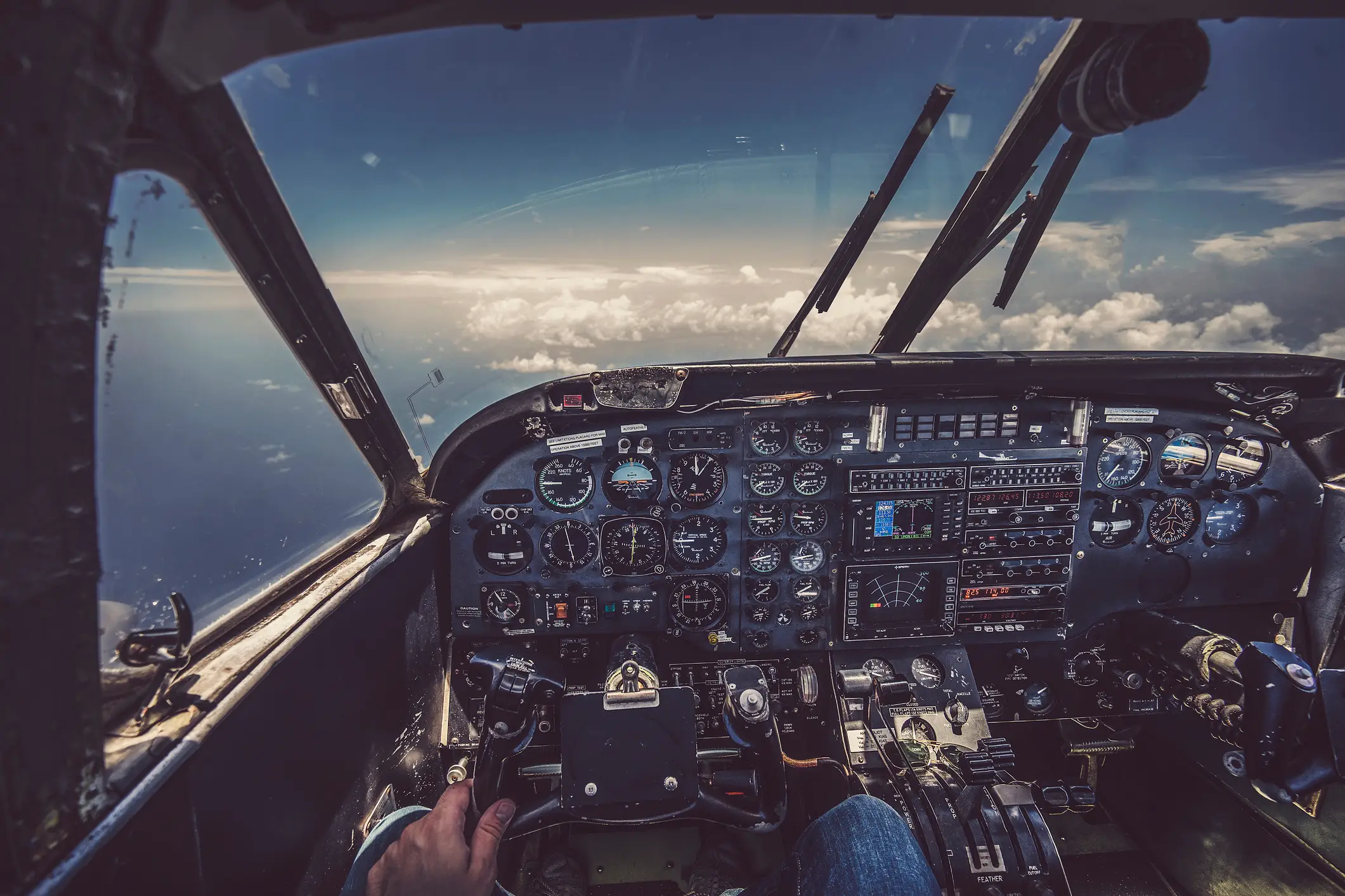 Pilots have to be careful what they use to clean their windows (Getty Stock Photo)