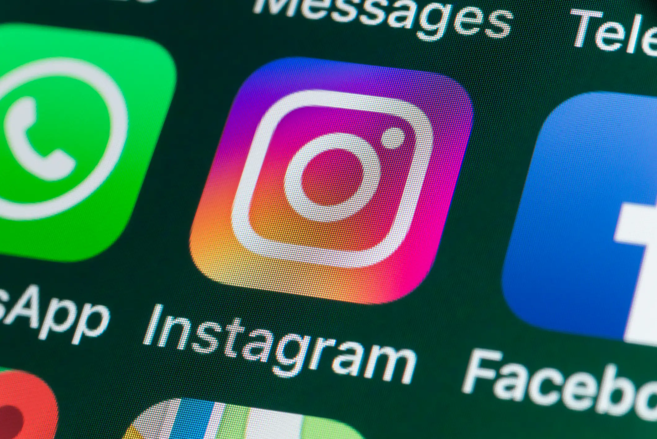 Instagram's new Pixel effect uses Meta AI to pixelate a specific person or object in a photo or Story based on a text prompt. (Getty Stock Image)