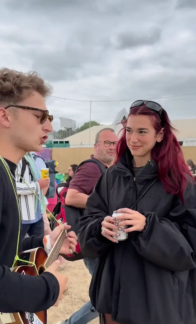 Many pointed out how the singer's reaction was just 'natural'. (Instagram/@liamcmusic_)