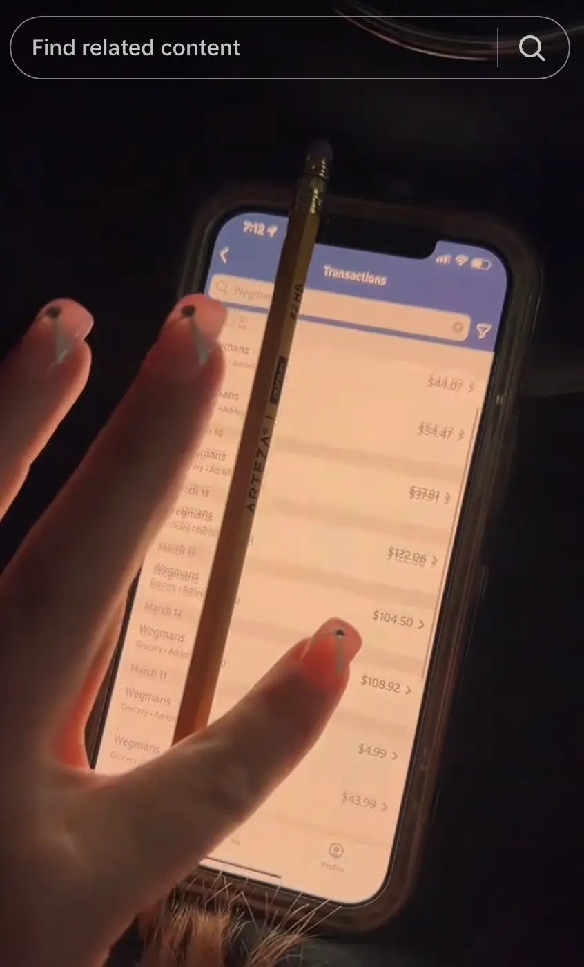 Sigler broke down her whopping $17,000 living expenses from one month. (TikTok/Adrielle Sigler)