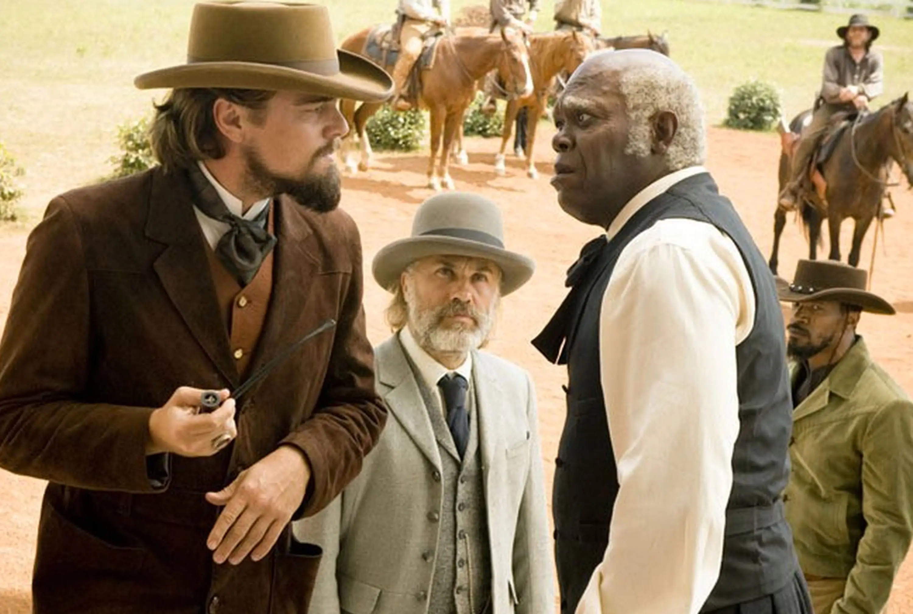 Jamie Foxx said he got help from Samuel L Jackson in helping DiCaprio.