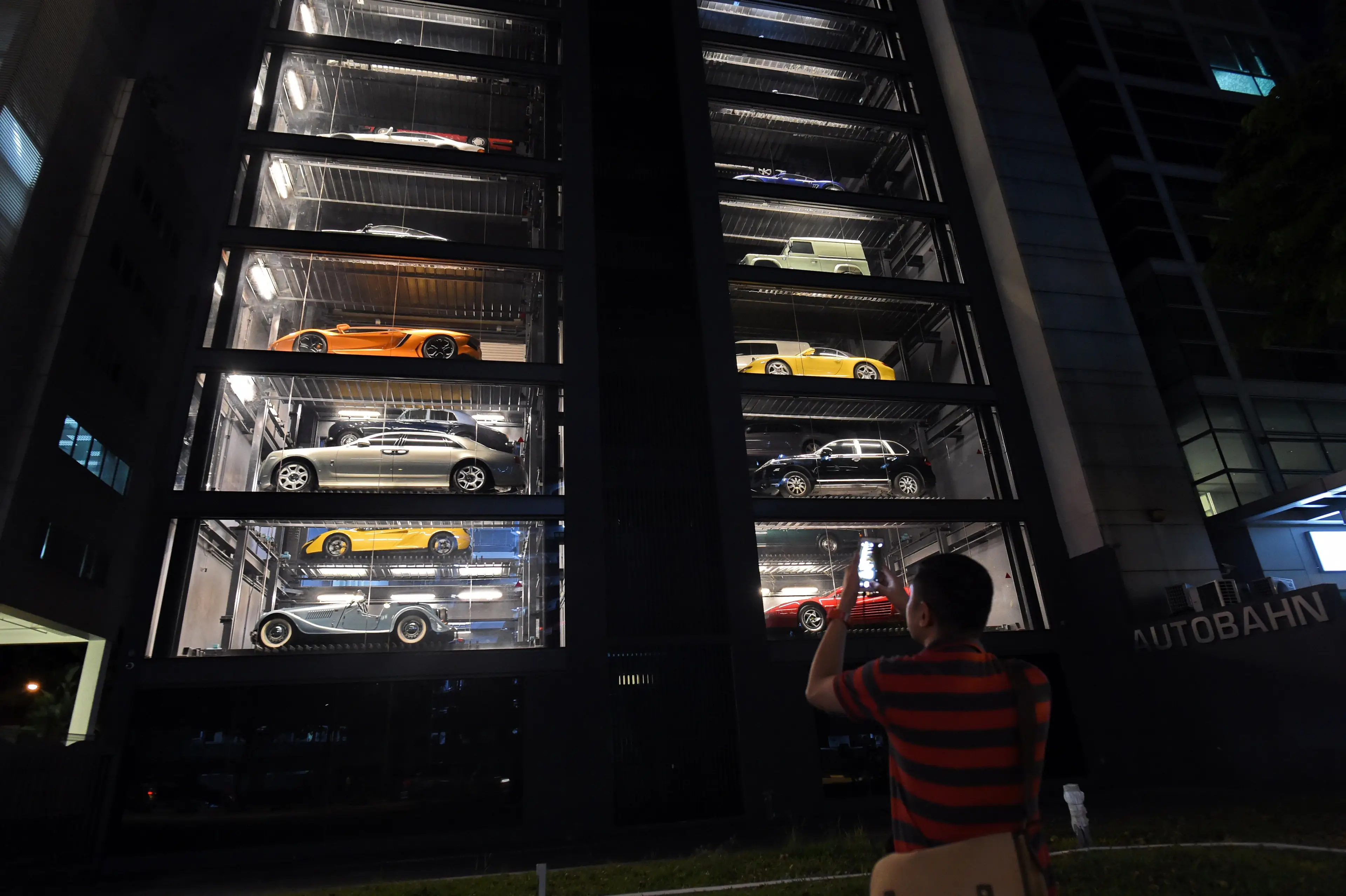 The huge machine can house up to 60 cars (ROSLAN RAHMAN/AFP via Getty Images)