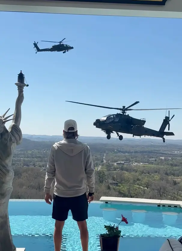The musician shared a video of the helicopters on Instagram (Instagram/@kidrock)