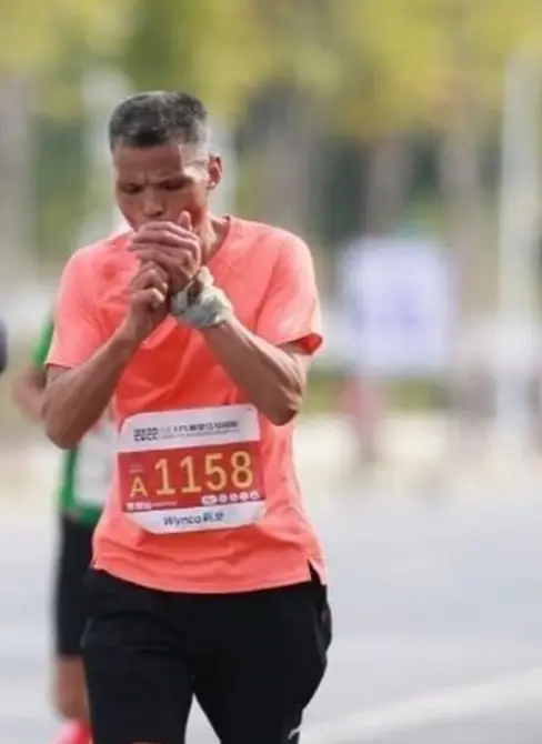 Chen had violated the race's rules against smoking on the course and was disqualified.