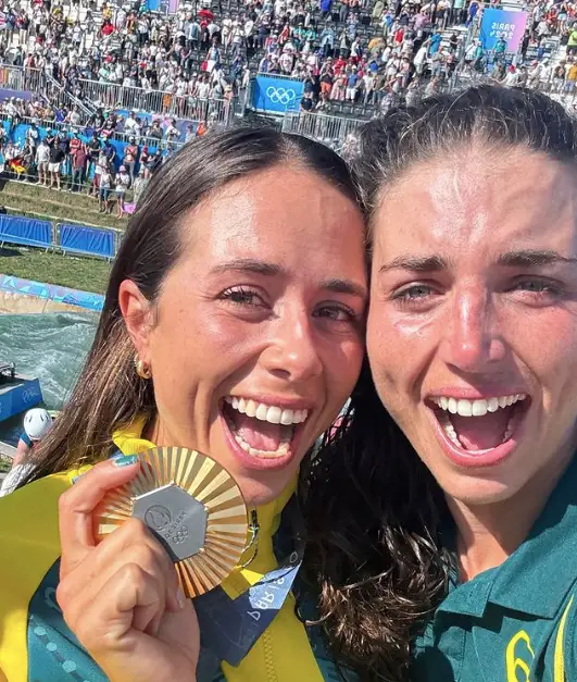 Sporting success clearly runs in the family (Instagram/@jessfoxcanoe)