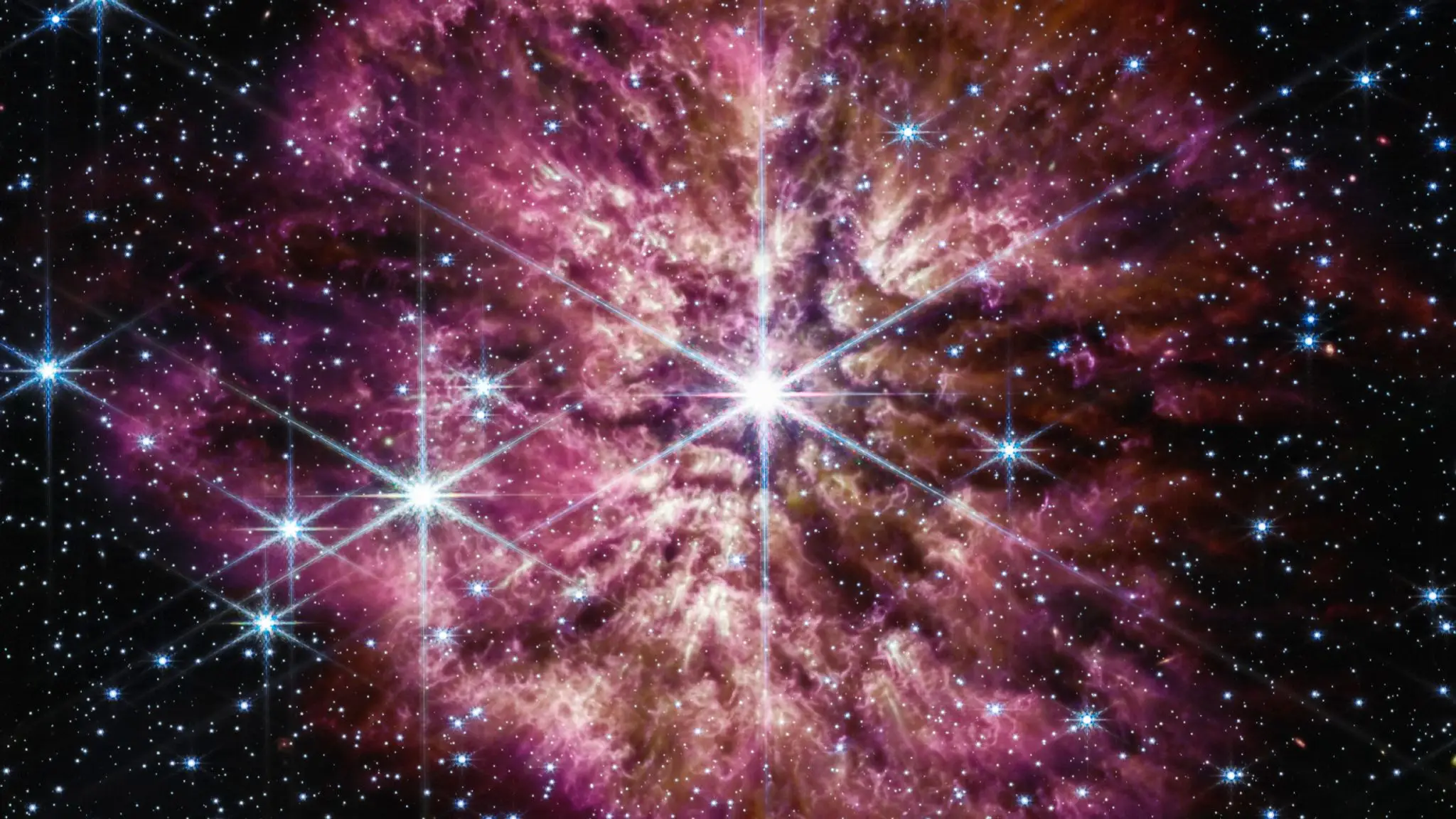 Wolf-Rayet 124 casting off material.