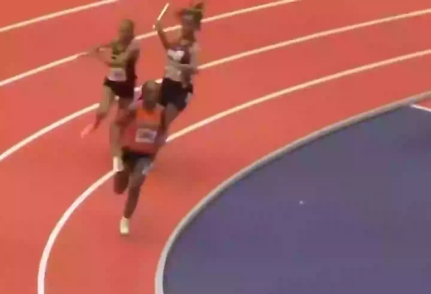 The sprinter has been fiercely critcized on social media (Facebook)