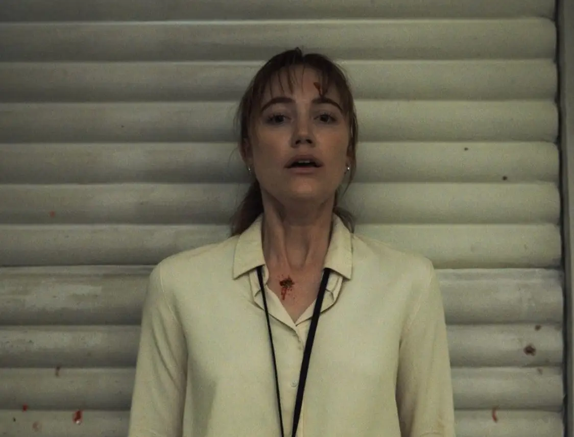 Maika Monroe plays an FBI agent in the movie. (Neon)