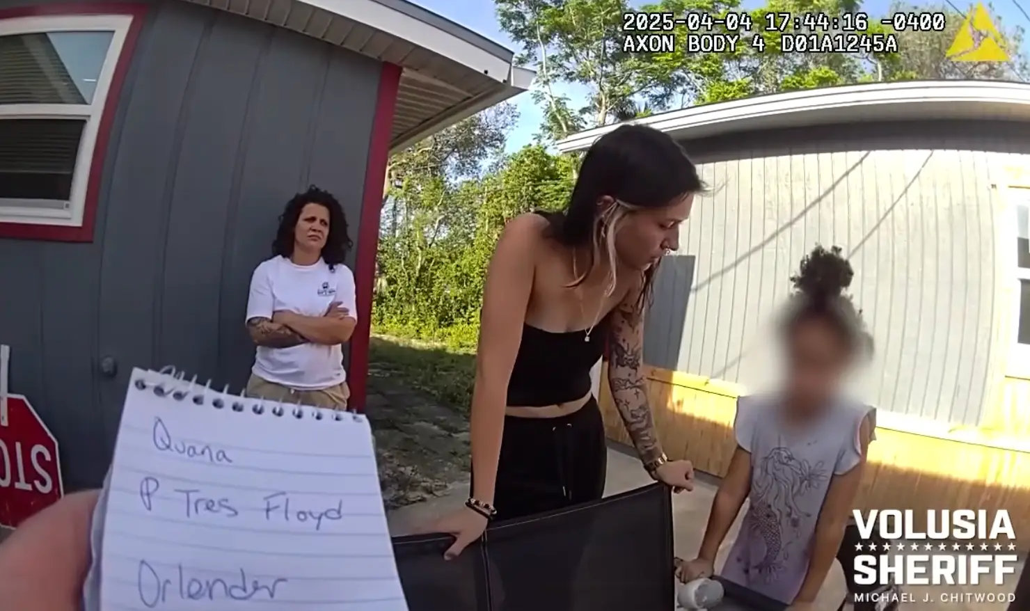 The girl was helped by a couple of good samaritans who called police (Volusia Sheriff's Office/Facebook)